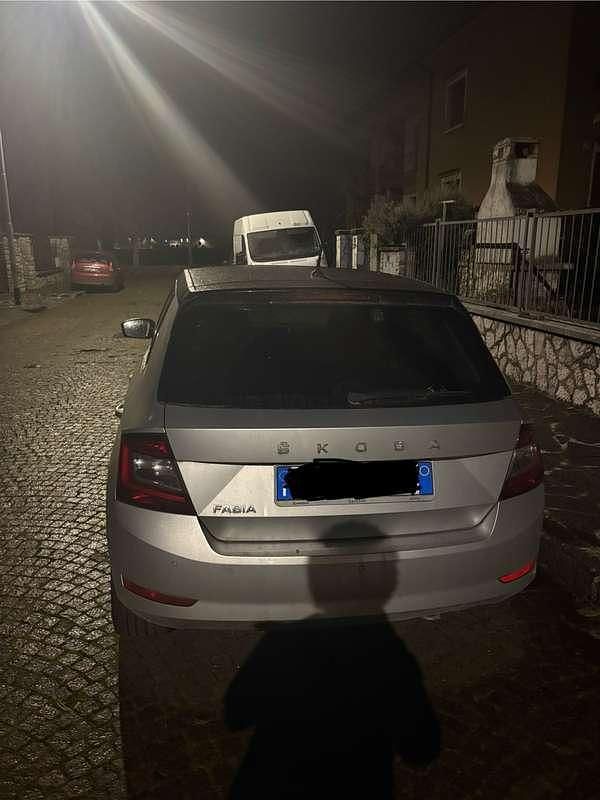 Usata Skoda Fabia 60 CV (44 kW) 2021 Argento Berlina