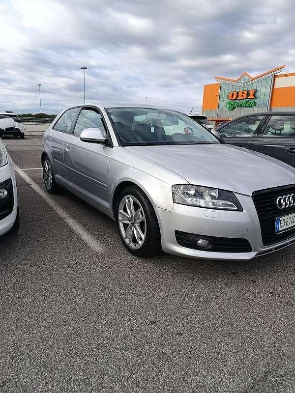 Usata Audi A3 Attraction 102 CV (75 kW) 2010 Utilitaria