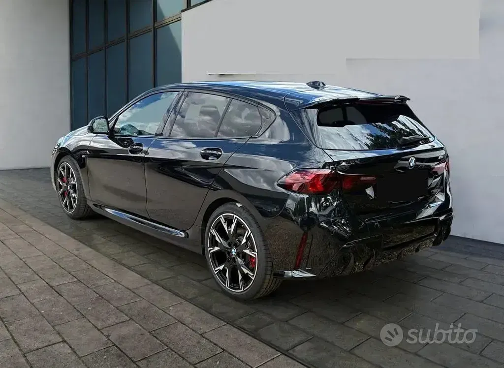 Usata BMW 120 M Sport 170 CV (125 kW) 2025 Nero Utilitaria