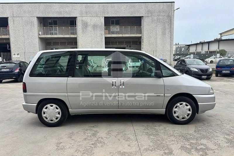 Usata Peugeot 806 109 CV (80 kW) 2000 Grigio Monovolume