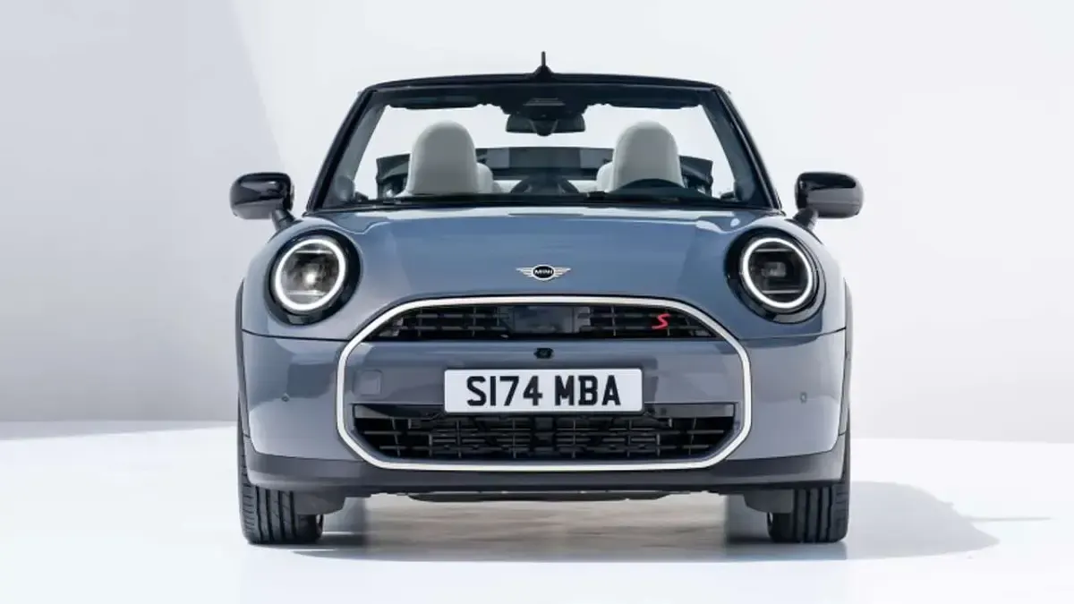 Nuova Mini Cooper Cabriolet Favoured 163 CV (119 kW) 2026 Argento Cabrio