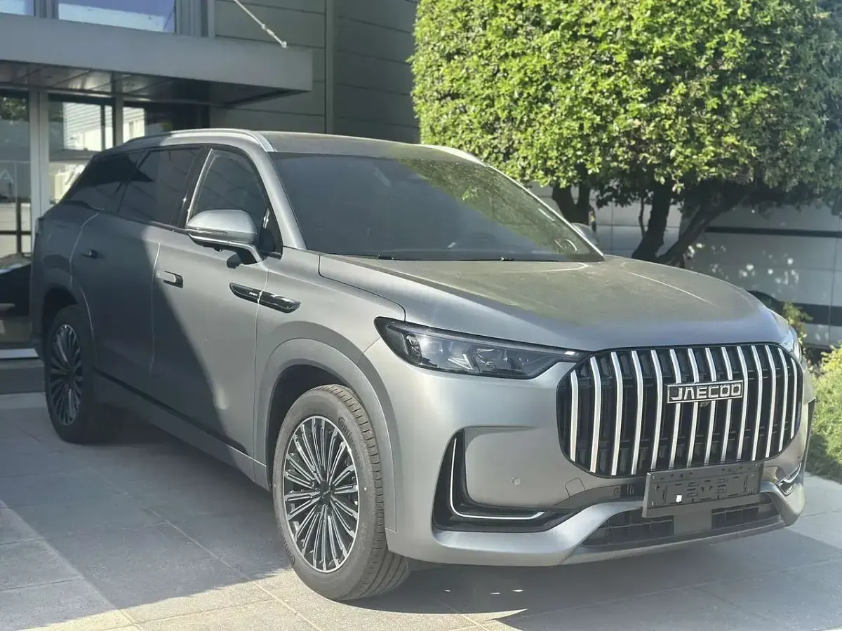 Nuova Jaecoo 8 143 CV (105 kW) 2026 Grigio SUV