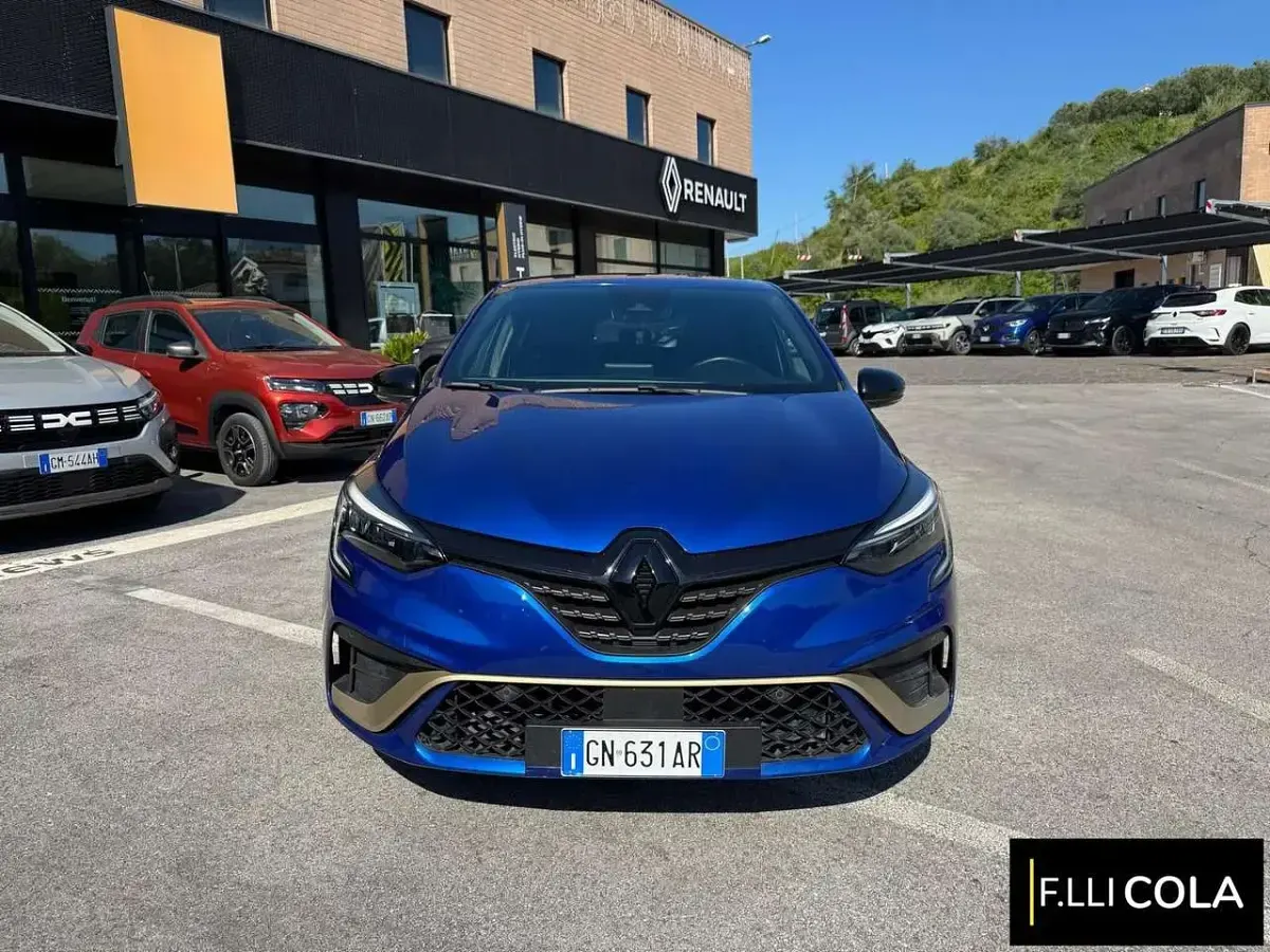 Usata Renault Clio V Engineered 140 CV (102 kW) 2023 Blu/azzurro Berlina