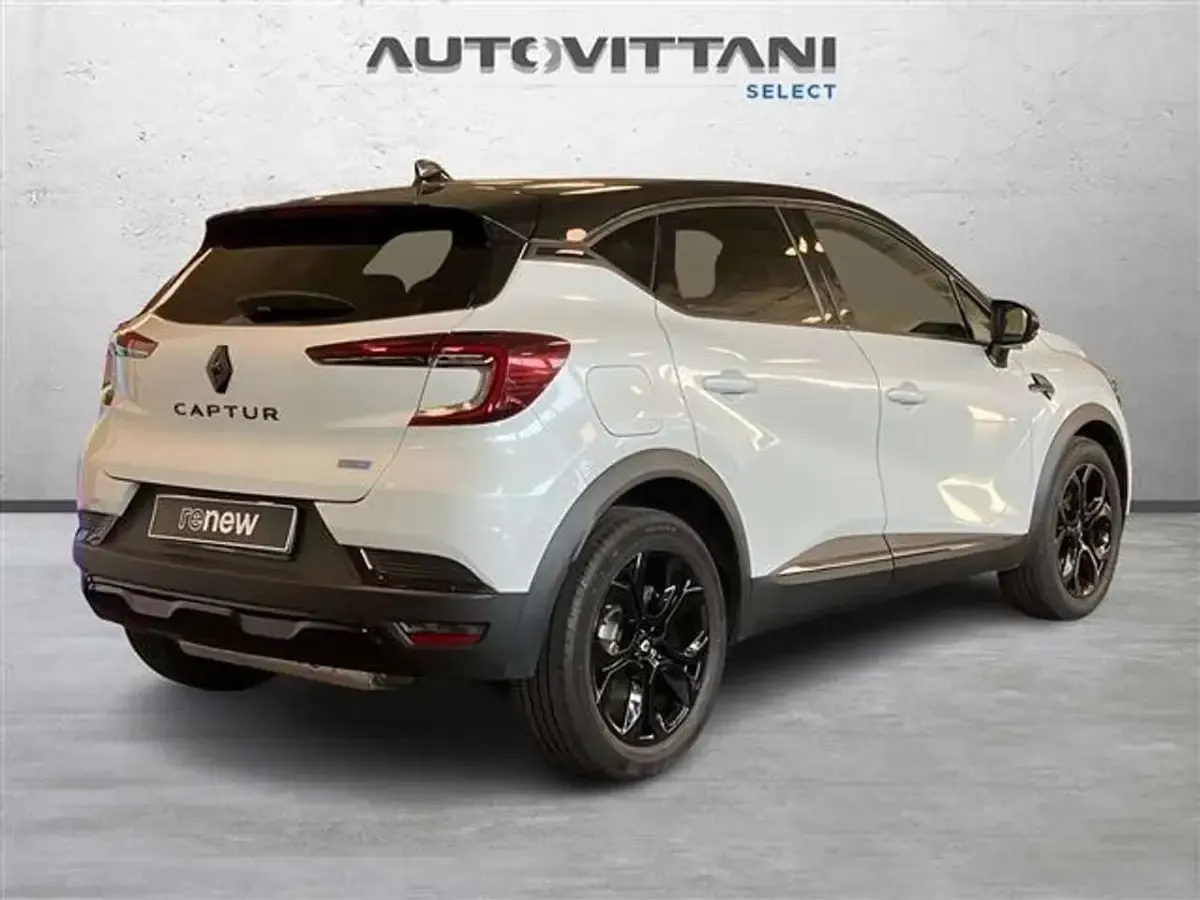 Usata Renault Captur Rive Gauche 160 CV (117 kW) 2022 Bianco SUV