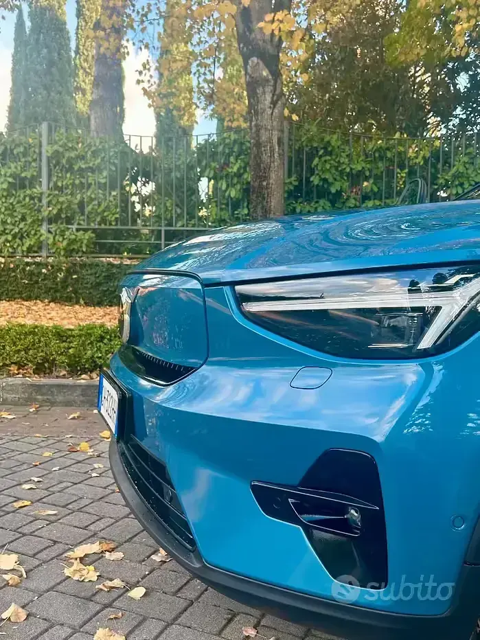 Usata Volvo C40 160 kW (218 CV) 2021 Blu SUV