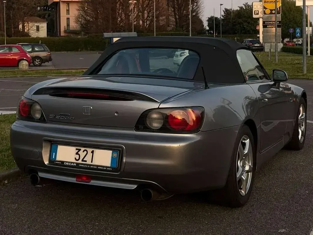 Usata Honda S 2000 S 241 CV (177 kW) 2001 Argento Cabrio