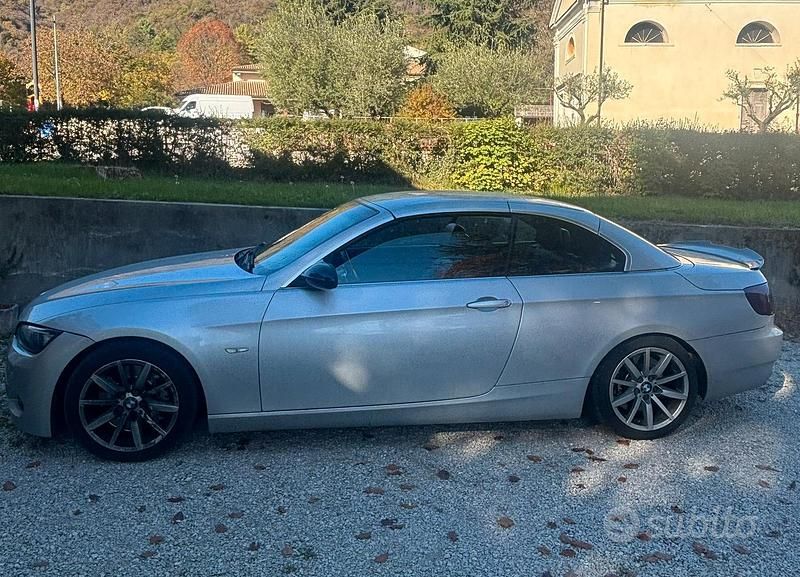 Usata BMW 330 Cabriolet 231 CV (169 kW) 2007 Grigio Cabrio