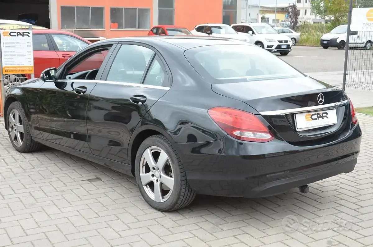 Usata Mercedes C180 Executive 116 CV (85 kW) 2016 Nero Berlina