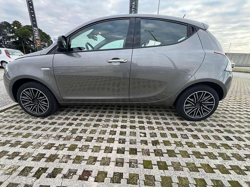 Usata Lancia Ypsilon Silver 69 CV (50 kW) 2023 Utilitaria