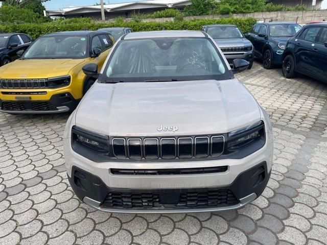 Usata Jeep Avenger Altitude 101 CV (74 kW) 2024 Beige SUV