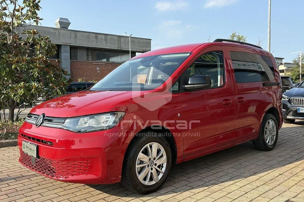 Usata VW Caddy Life 114 CV (83 kW) 2023 Rosso Monovolume