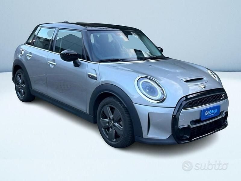 Usata Mini Cooper S 178 CV (130 kW) 2023 Argento Utilitaria