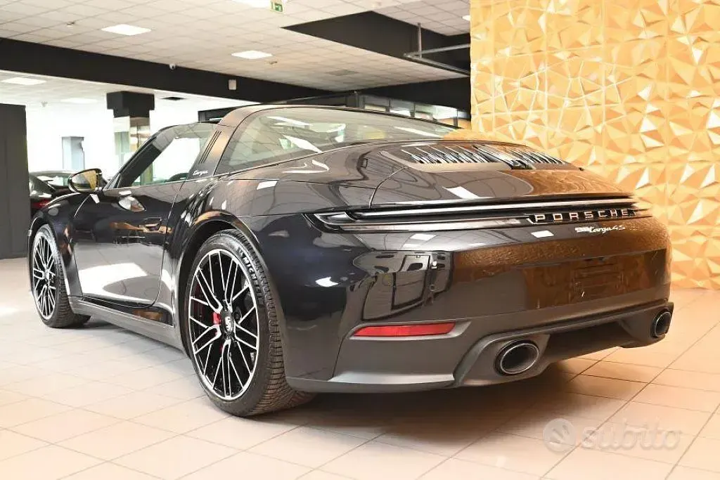 Nuova Porsche 911 Targa 4S 480 CV (353 kW) 2026 Nero Cabrio