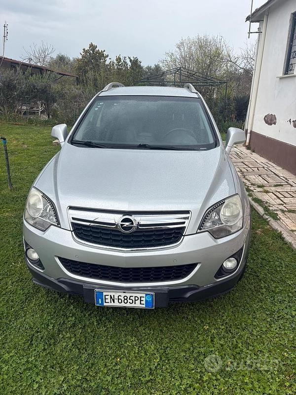 Usata Opel Antara 184 CV (135 kW) 2010 Grigio SUV