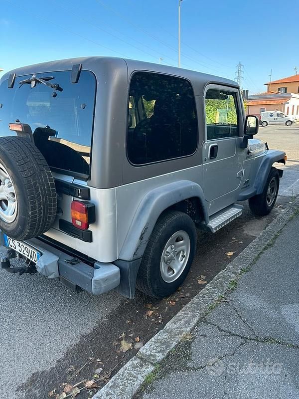 Usata Jeep Wrangler 143 CV (105 kW) 2005 SUV
