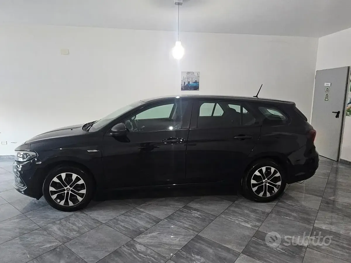Usata Fiat Tipo City Life 131 CV (96 kW) 2021 Nero Station wagon