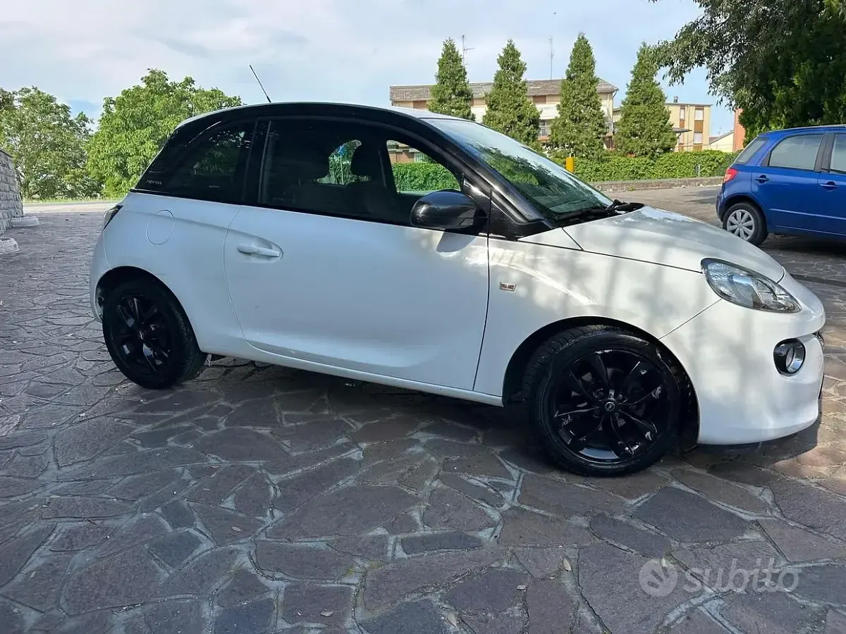 Usata Opel Adam 87 CV (63 kW) 2014 Bianco Utilitaria