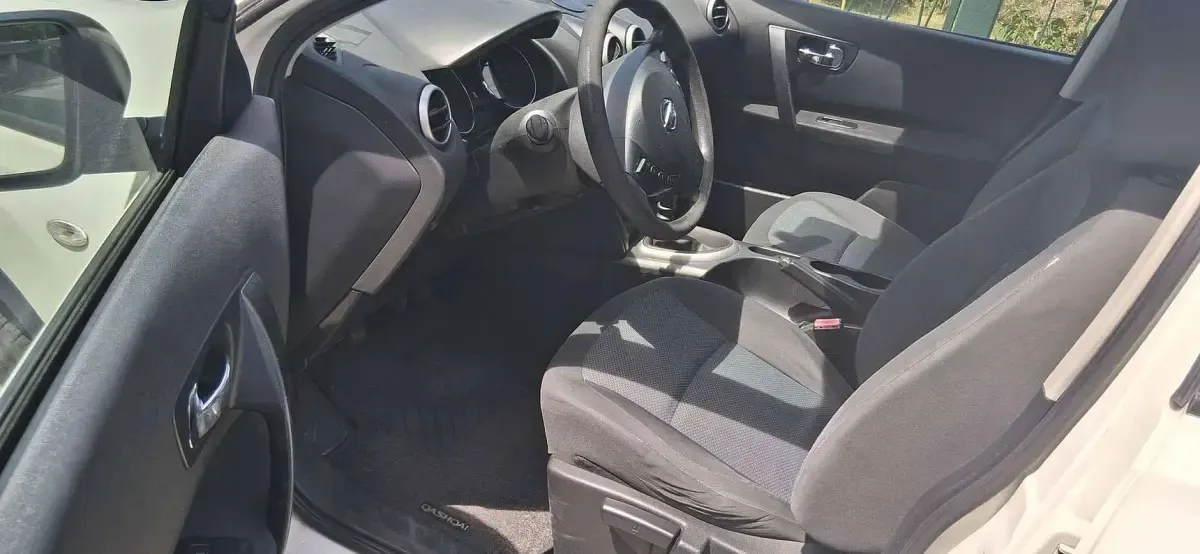 Usata Nissan Qashqai Tekna 110 CV (80 kW) 2013 Argento SUV