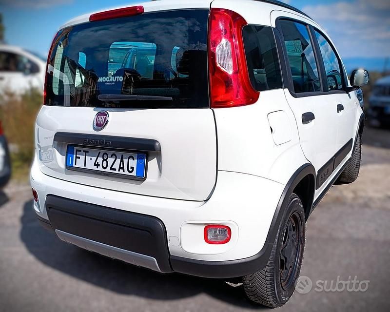 Usata Fiat Panda 4x4 S 95 CV (69 kW) 2018 Bianco Utilitaria