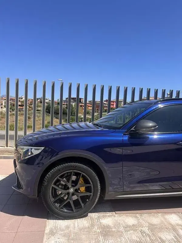 Usata Alfa Romeo Stelvio Executive 210 CV (154 kW) 2019 Blu SUV