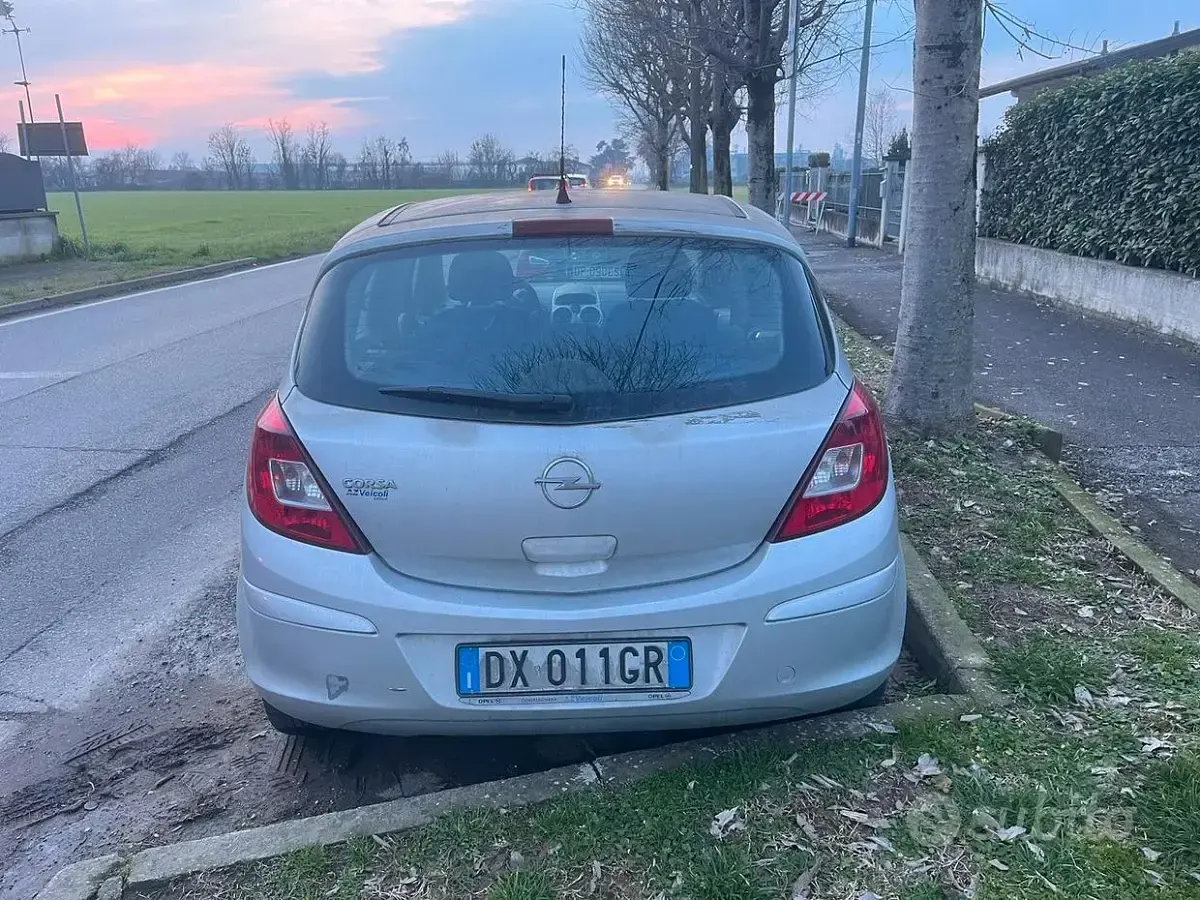 Usata Opel Corsa 80 CV (58 kW) 2009 Grigio Utilitaria