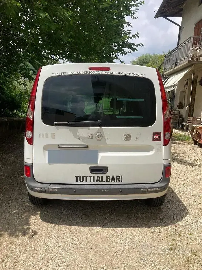 Usata Renault Kangoo 90 CV (66 kW) 2011 Bianco Monovolume