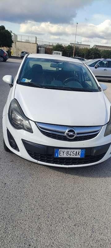 Usata Opel Corsa 86 CV (63 kW) 2015 Berlina