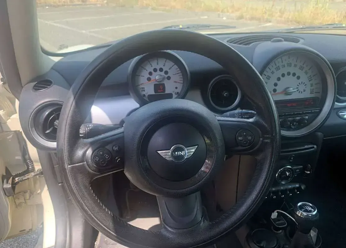 Usata Mini ONE 75 CV (55 kW) 2011 Bianco Utilitaria