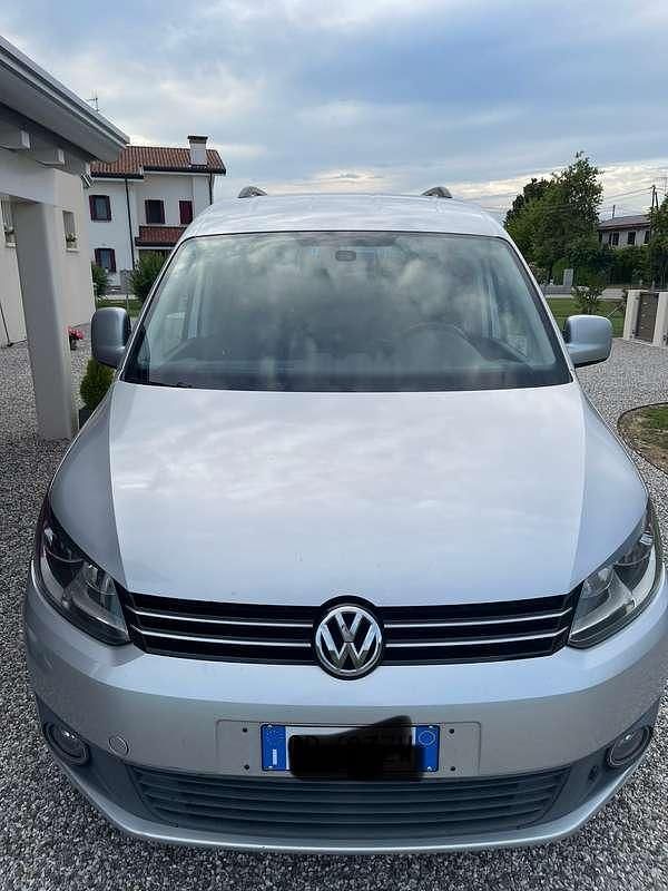 Usata VW Caddy 102 CV (75 kW) 2011 Argento Monovolume