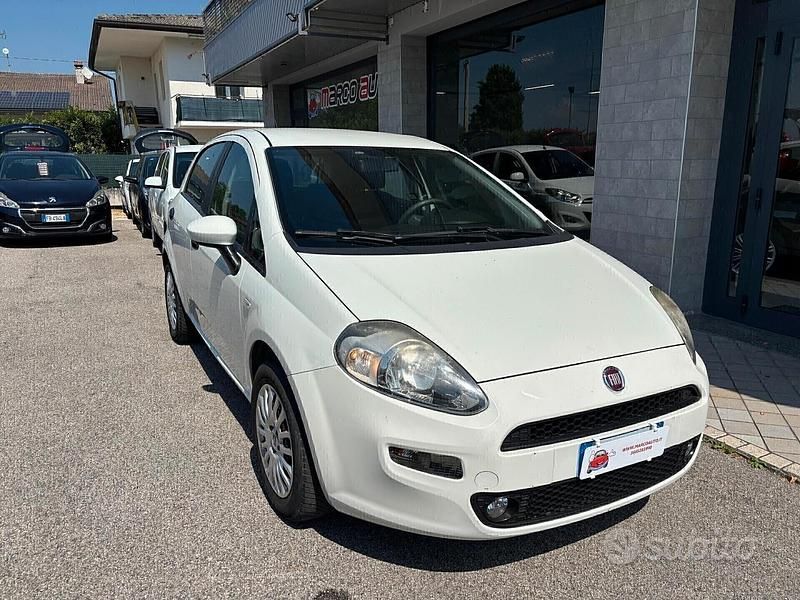 Usata Fiat Punto 75 CV (55 kW) 2015 Bianco Berlina
