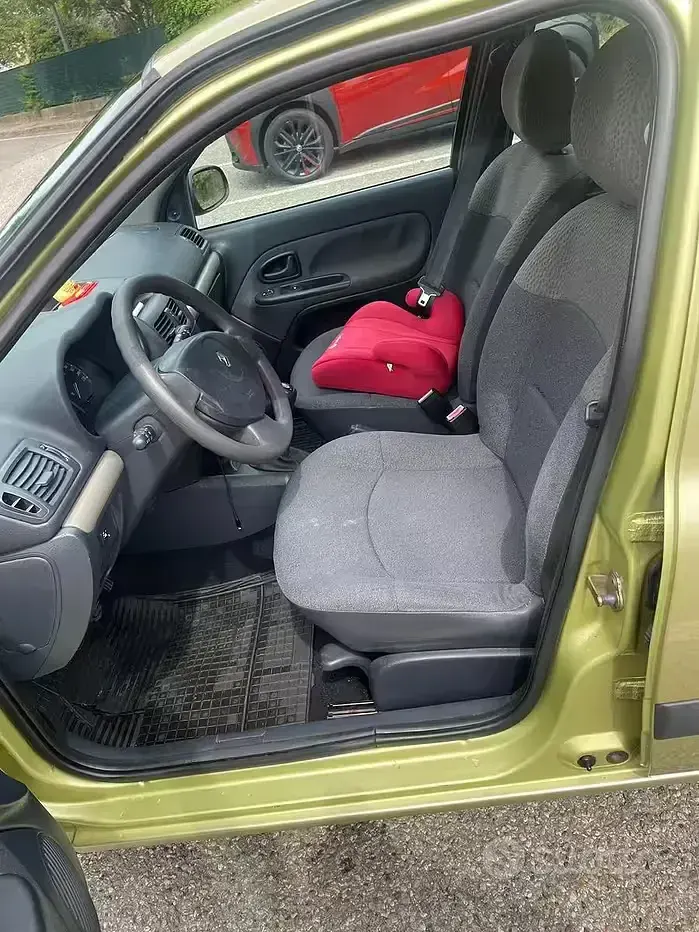 Usata Renault Clio 75 CV (55 kW) 2004 Utilitaria