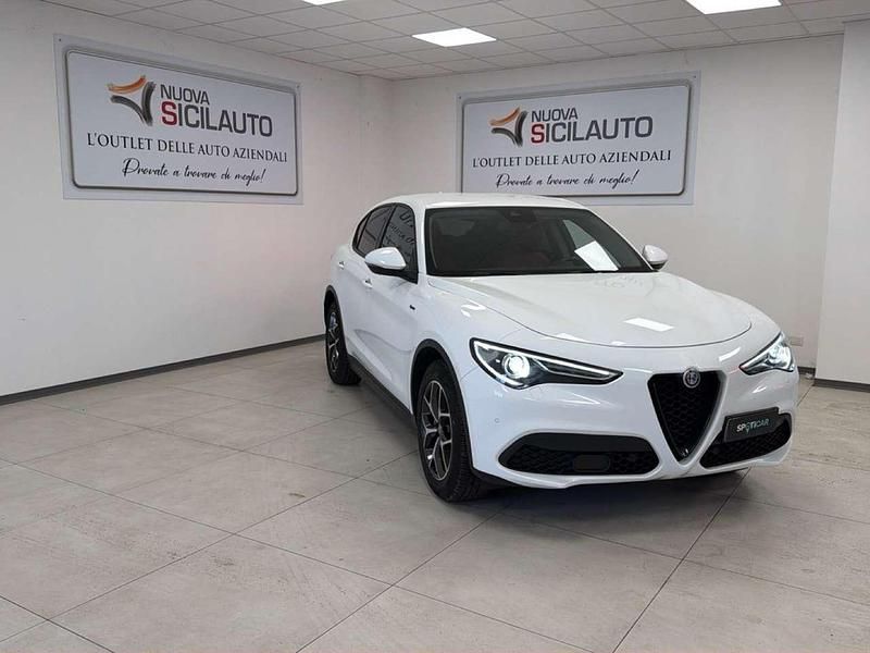 Usata Alfa Romeo Stelvio Sprint 190 CV (139 kW) 2020 Bianco SUV