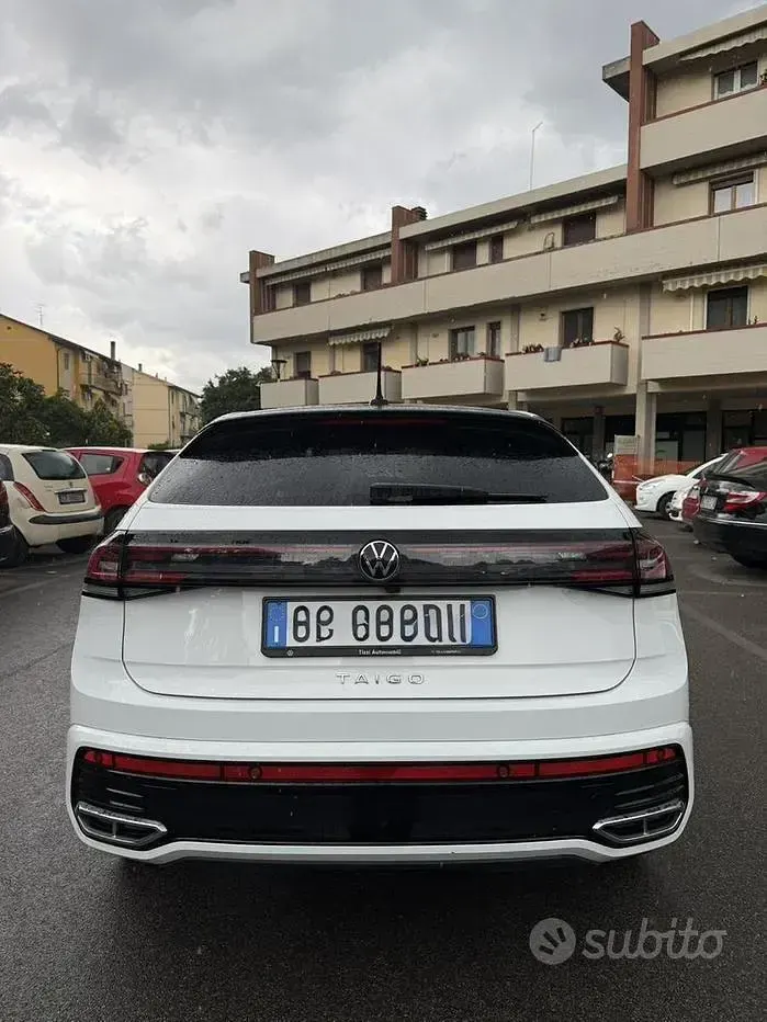 Usata VW Taigo R-line 110 CV (80 kW) 2023 Bianco SUV