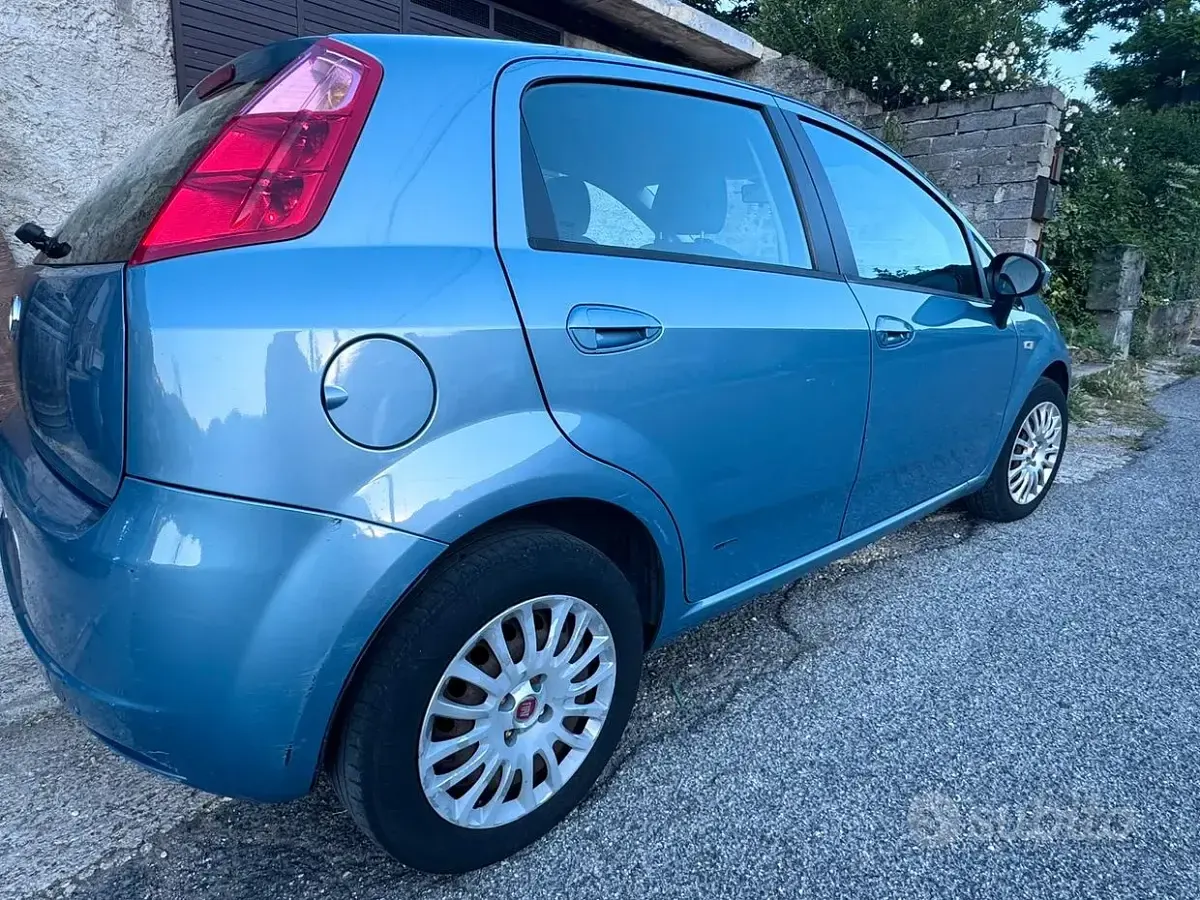 Usata Fiat Grande Punto 75 CV (55 kW) 2009 Blu Utilitaria