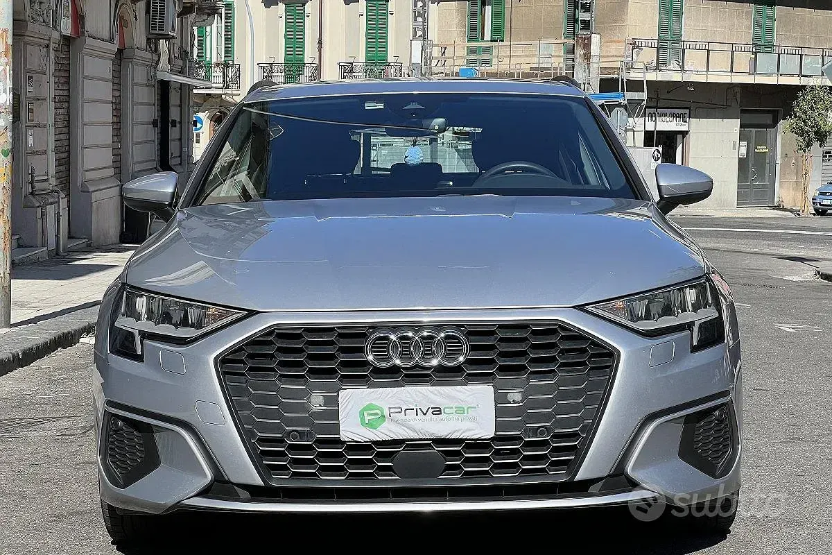 Usata Audi A3 Sportback Business 116 CV (85 kW) 2020 Grigio Utilitaria