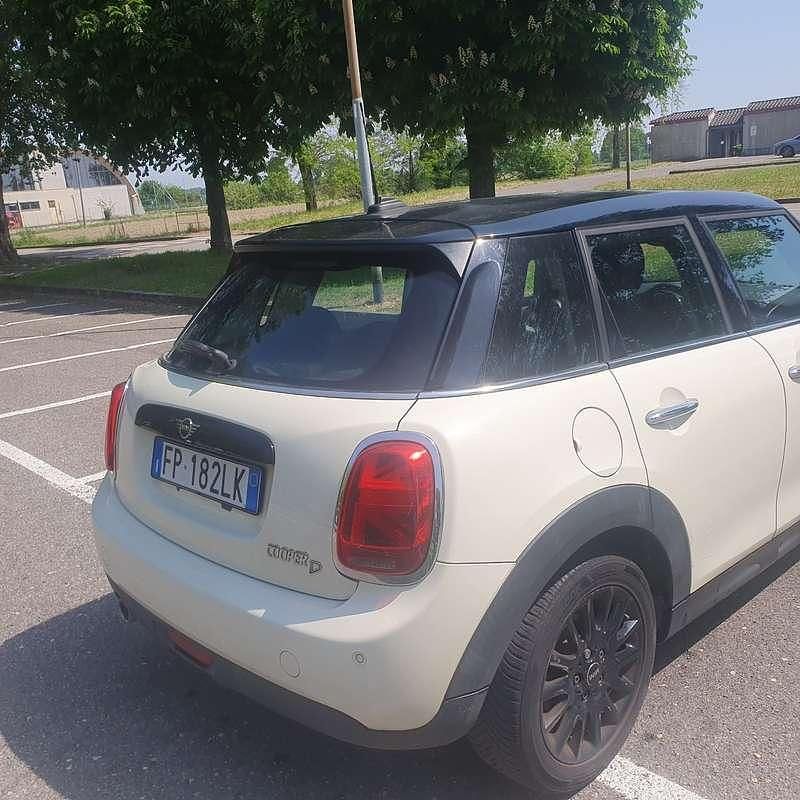 Usata Mini Cooper Hype 136 CV (100 kW) 2018 Utilitaria