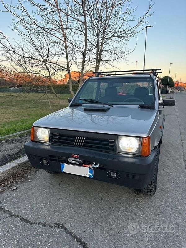 Usata Fiat Panda 4x4 Trekking 54 CV (39 kW) 2000 Grigio Utilitaria