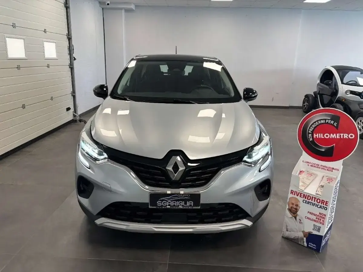 Nuova Renault Captur Equilibre 101 CV (74 kW) 2025 Grigio SUV
