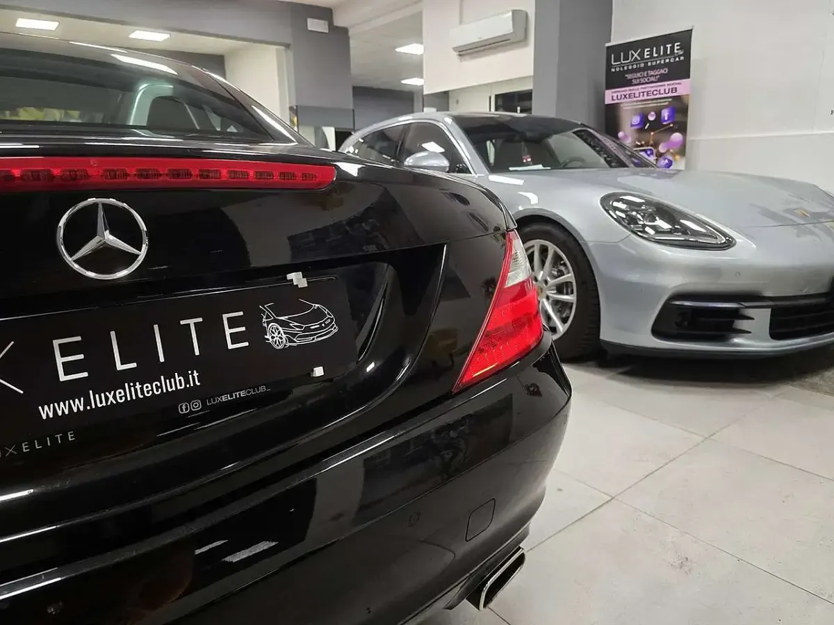 Usata Mercedes SLK200 184 CV (135 kW) 2011 Nero ossidiana Cabrio