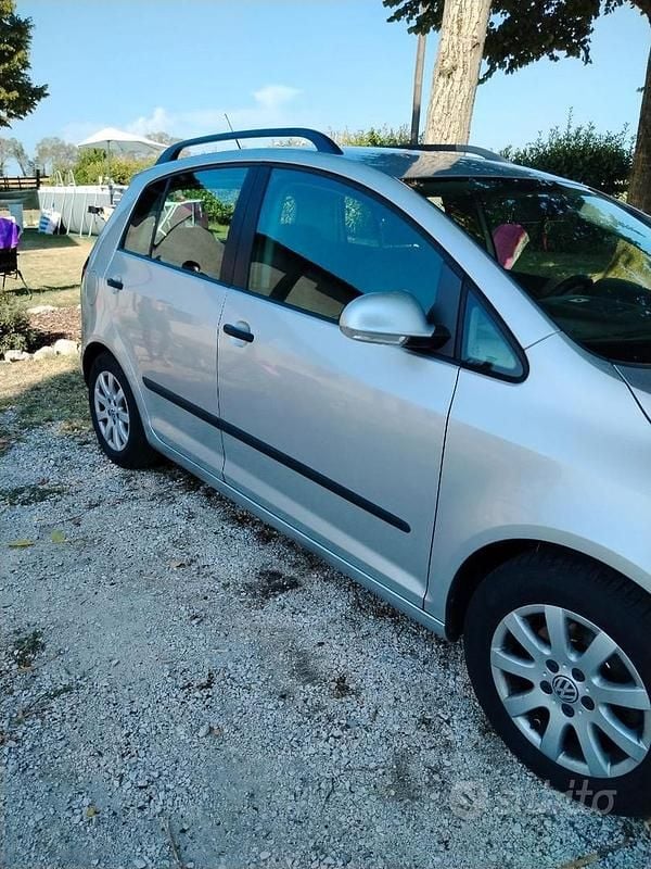 Usata VW Golf Plus Cross Comfortline 102 CV (75 kW) 2008 Grigio Monovolume