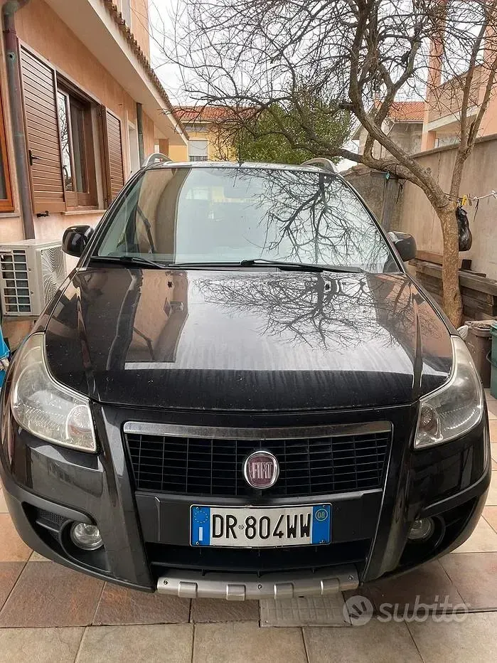 Usata Fiat Sedici Dynamic 107 CV (78 kW) 2008 Nero SUV