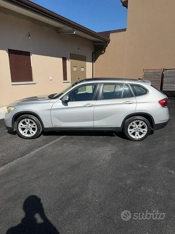 Usata BMW X1 177 CV (130 kW) 2011 Grigio SUV