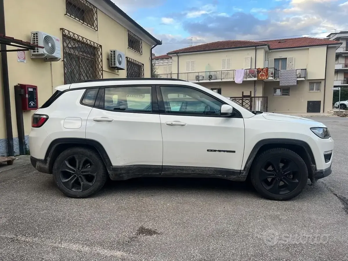 Usata Jeep Compass Night Eagle 120 CV (88 kW) 2019 Bianco SUV