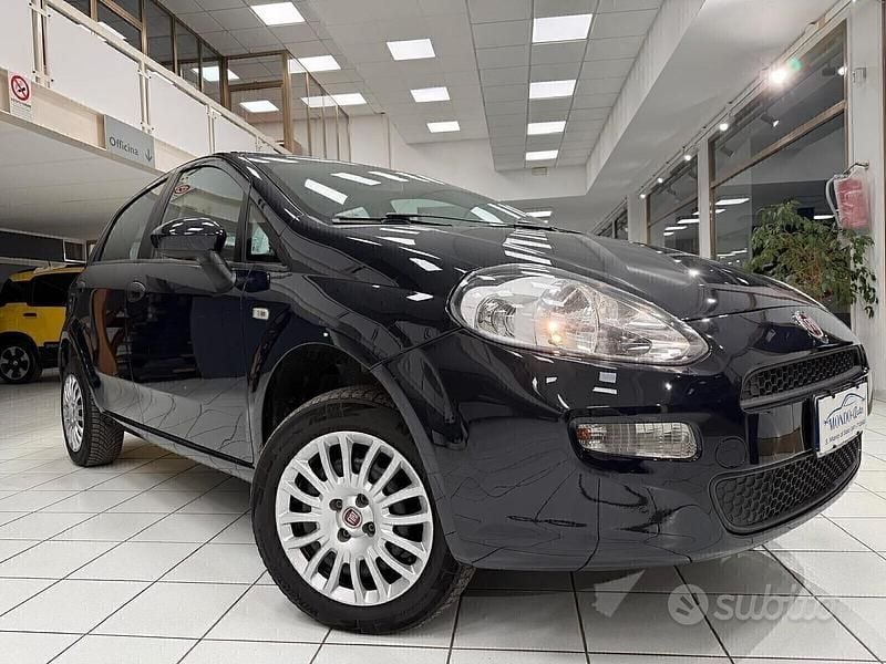 Usata Fiat Punto S 77 CV (56 kW) 2015 Blu Utilitaria