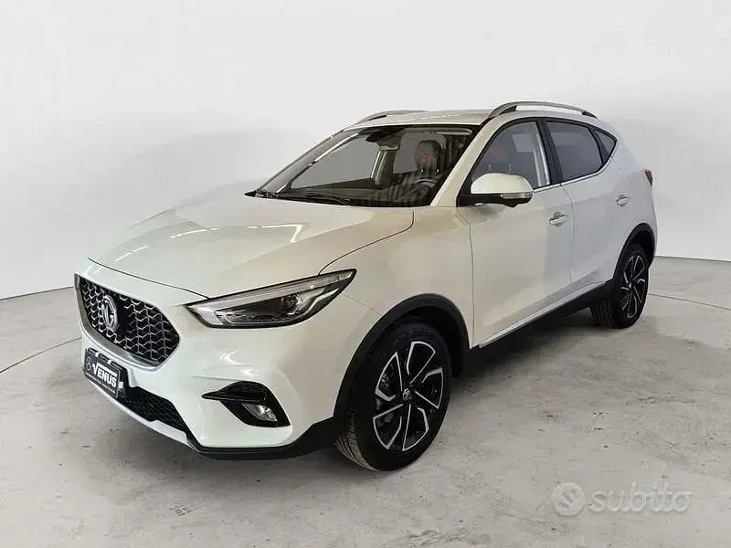 Usata MG ZS Luxury 106 CV (77 kW) 2023 Bianco SUV