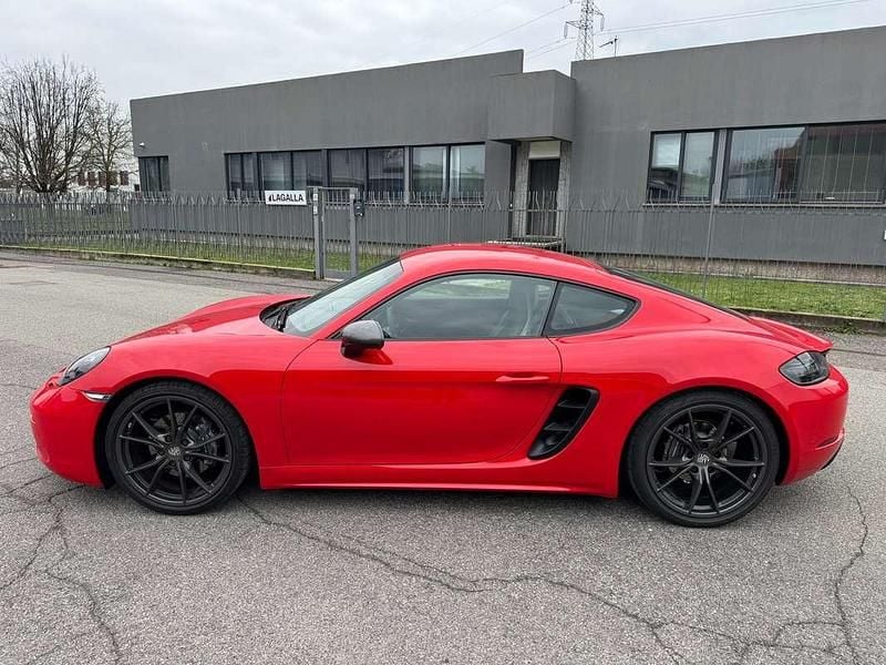 Usata Porsche 718 Cayman 299 CV (219 kW) 2019 Rosso Coupé
