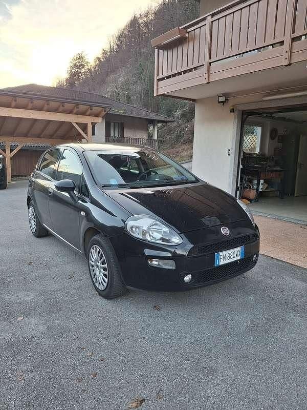 Usata 2018 Fiat Punto Street Tre volumi | 6000 € (Ottimo prezzo) - Immagine 1/4