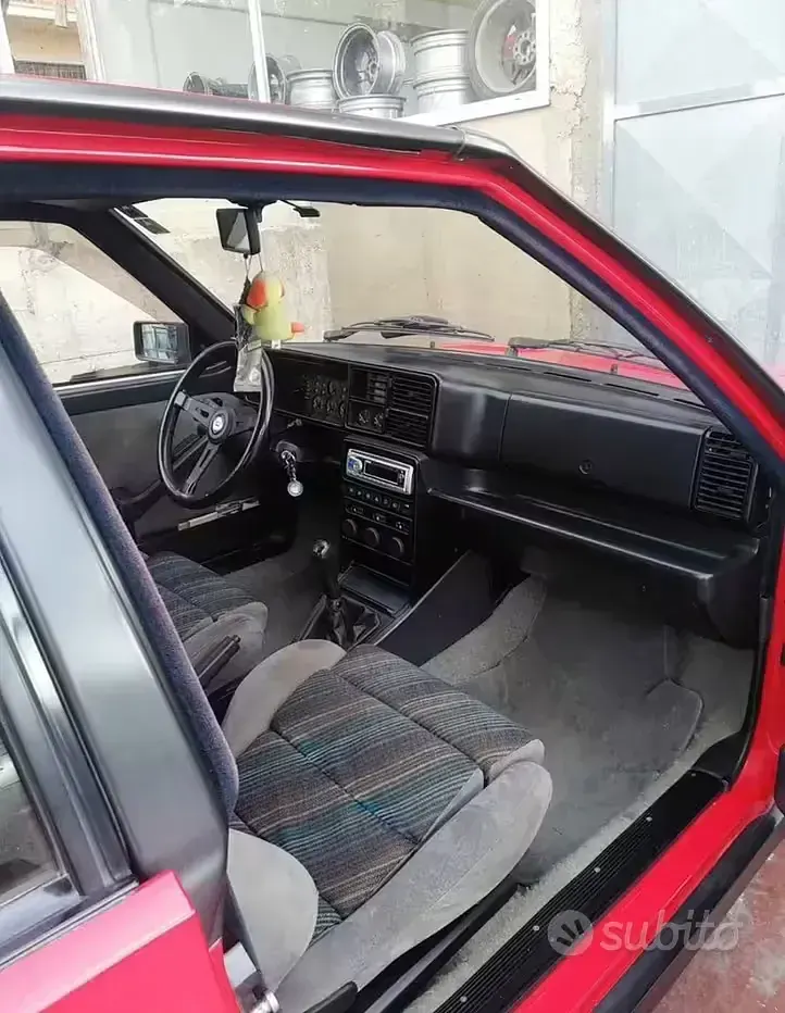Usata Lancia Delta 130 CV (95 kW) 1996 Rosso Utilitaria