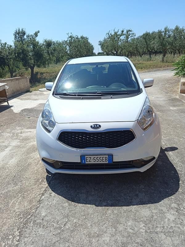 Bianco Usata 2015 Kia Venga Utilitaria | 5700 € (Buon prezzo) - Immagine 1/4