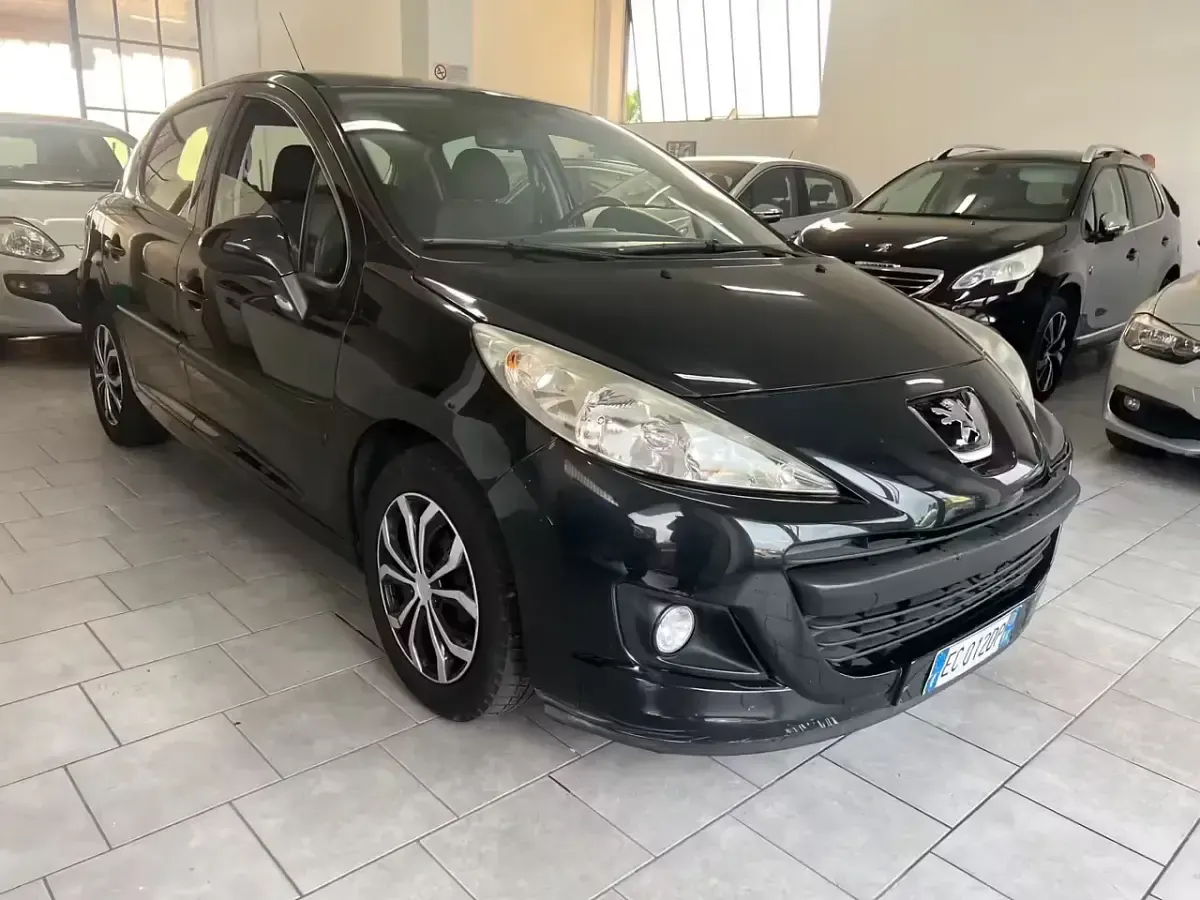 Usata Peugeot 207 73 CV (53 kW) 2010 Nero Berlina